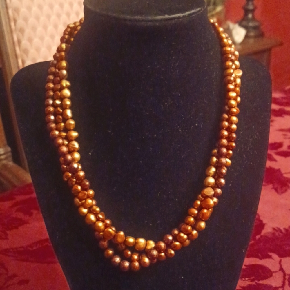 Copper colored beaded necklace